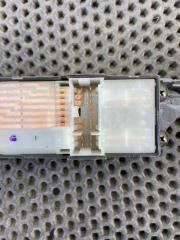 Фото запчасти блок управления стеклоподъемниками Subaru Impreza 2001 Б/У запчасть Запчасть блок управления стеклоподъемниками Subaru Impreza 2001