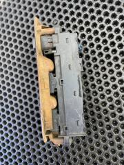 Блок управления стеклоподъемниками передний правый Nissan Maxima 1999