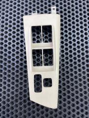 Запчасть накладка кнопок стеклоподъемника передняя правая Toyota Corolla Fielder 2002