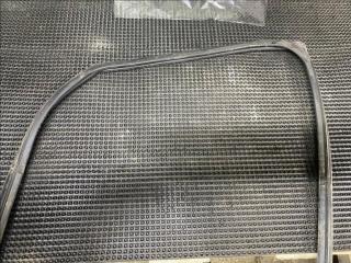 Запчасть уплотнительная резинка боковой двери задняя левая Лада Веста 2019