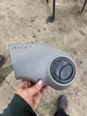 Запчасть накладка на торпедо Renault Logan 2013