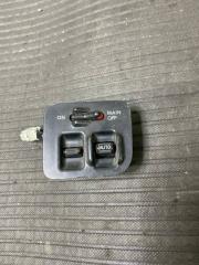 Блок управления стеклоподъемниками передний правый Honda Stepwgn 1999