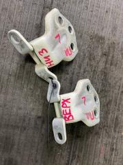 Фото запчасти петля двери передняя левая ssangyong Rodius 2009 Б/У запчасть Запчасть петля двери передняя левая ssangyong Rodius 2009