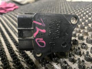 Датчик массового расхода воздуха Toyota Corolla NZE121 1NZ-FE