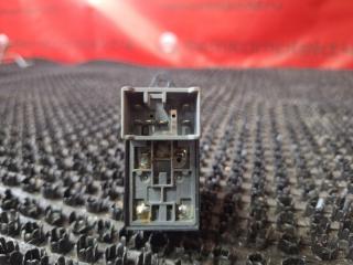 Фото запчасти кнопка стеклоподъемника ssangyong Rodius 2009 Б/У запчасть Запчасть кнопка стеклоподъемника ssangyong Rodius 2009