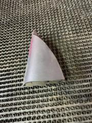 Запчасть уголок двери передний левый Renault Megane 2006