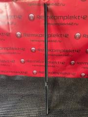 Запчасть молдинг стекла задний правый Renault Megane 2006