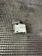 Запчасть ручка открывания капота Nissan Primera 2001