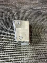 Запчасть подставка под ногу Nissan Primera 2001