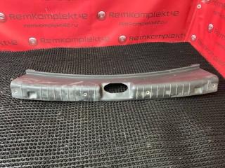 Накладка замка багажника Лада Гранта 2014 Б/У Накладка замка багажника Лада Гранта 2014