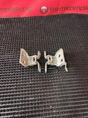 Запчасть петля двери передняя левая Renault Logan 2007