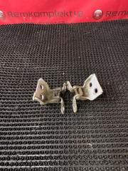 Запчасть петля двери задняя правая Renault Logan 2007