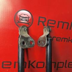 Запчасть амортизатор двери багажника Mazda Demio 2001