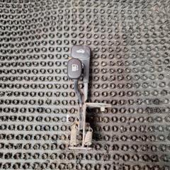 Запчасть ручка открывания бензобака и багажника Hyundai Solaris 2017