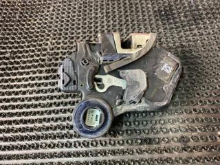 Запчасть замок двери задний левый Toyota Corolla 2006