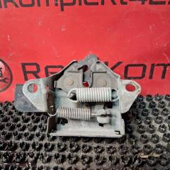 Запчасть замок капота Mazda Demio 1999