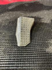 Запчасть подставка под ногу Toyota Corolla 2006