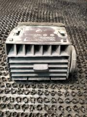 Запчасть воздуховод салона передний правый Opel Zafira