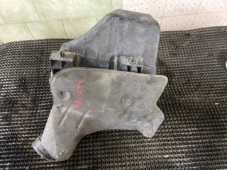 Запчасть корпус воздушного фильтра Volkswagen Passat 1999