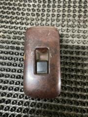 Фото запчасти кнопка стеклоподъемника Nissan Sunny 1994 Б/У запчасть Запчасть кнопка стеклоподъемника Nissan Sunny 1994