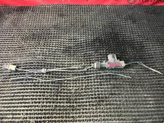 Запчасть активатор замка двери передний правый Toyota Corolla 2000