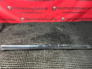 Запчасть молдинг стекла передний левый Chevrolet Niva 2013