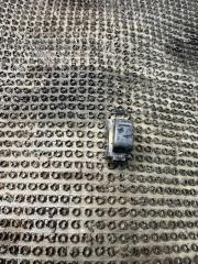 Запчасть кнопка стеклоподъемника Toyota chaser 1996