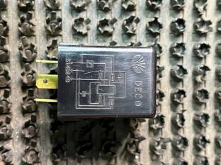 Фото запчасти реле поворотов Daewoo Espero 1999 Б/У запчасть Запчасть реле поворотов Daewoo Espero 1999