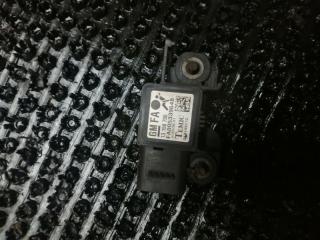 Запчасть датчик удара Opel Zafira