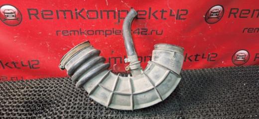Патрубок воздушного фильтра Лада 2114 2004