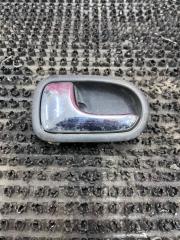 Ручка двери внутренняя левая Mazda Familia 2001 Б/У Ручка двери внутренняя левая Mazda Familia 2001