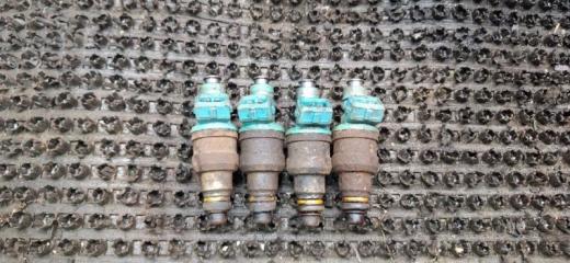 Фото запчасти форсунка топливная Лада 2111 2001 Б/У запчасть Запчасть форсунка топливная Лада 2111 2001