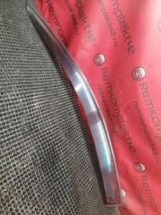 Запчасть ветровик на дверь передний левый Skoda Octavia 2015