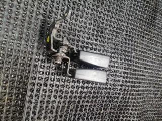 Запчасть замок ремня безопасности задний Skoda Octavia 2015