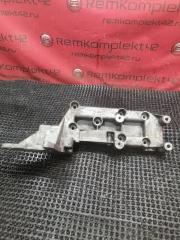 Запчасть кронштейн генератора Volvo S80 1999