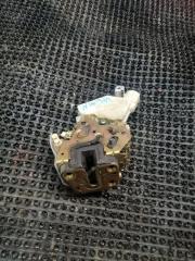 Фото запчасти замок двери задний левый Nissan Sunny 2003 Б/У запчасть Запчасть замок двери задний левый Nissan Sunny 2003