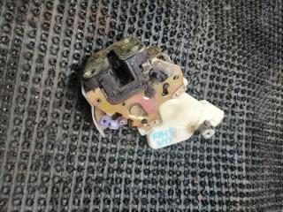 Фото запчасти замок двери задний правый Nissan Sunny 2001 Б/У запчасть Запчасть замок двери задний правый Nissan Sunny 2001