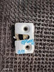 Запчасть замок боковой двери передний правый Лада Приора 2013