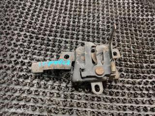 Запчасть замок капота Subaru Impreza 1998