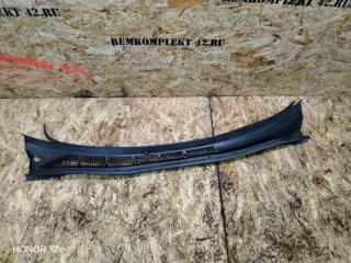 Запчасть решетка под лобовое стекло Subaru Impreza 1998