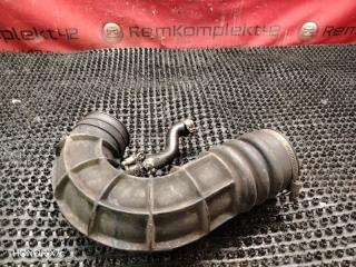 Запчасть патрубок воздушного фильтра Лада Приора 2013