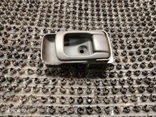 Запчасть ручка двери внутренняя передняя правая Subaru Impreza 1998