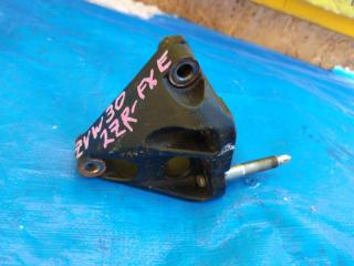Крепление подушки двс TOYOTA PRIUS ZVW30 2ZR-FXE 12315-37030 2 ракурс Крепление подушки двс TOYOTA PRIUS ZVW30 2ZR-FXE 12315-37030 2 ракурс