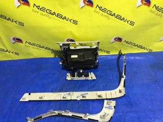 Консоль магнитофона MAZDA ATENZA GH5AP 2 ракурс