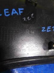 Накладка на крыло правая задняя NISSAN LEAF ZE1 EM57 78876-5SK0A 3 ракурс