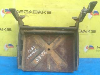 Крепление аккумулятора MITSUBISHI CANTER FE82D 4M50 2 ракурс