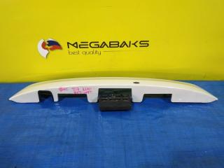 Накладка 5-й двери NISSAN NOTE E12 90810 3VA0H 2 ракурс Накладка 5-й двери NISSAN NOTE E12 90810 3VA0H 2 ракурс