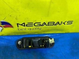 Ручка задней двери MAZDA PREMACY CP8W 3 ракурс