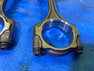 Поршень HONDA FIT GP5 LEB 4 ракурс