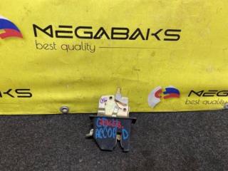 Замок багажника HONDA ACCORD CD4 F20B 74851-SV4-003 1 ракурс Замок багажника HONDA ACCORD CD4 F20B 74851-SV4-003 1 ракурс